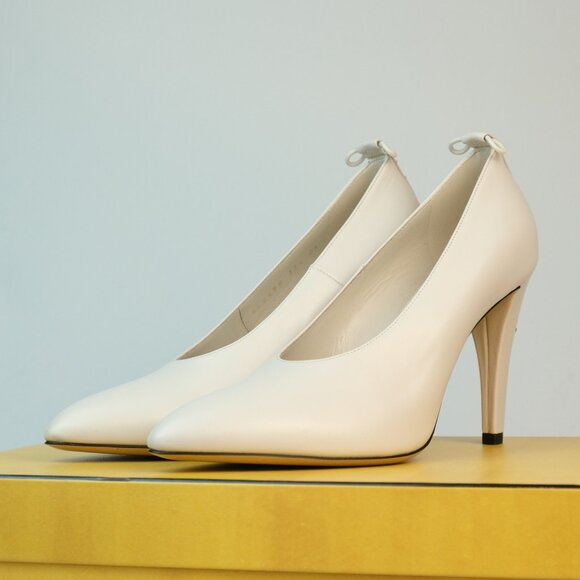 Fendi 95mm Filo Pump, Ivory - Picture 1 of 10